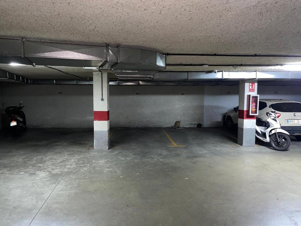 Gran Apartamento Con Parking Gratis Centro De 马拉加 外观 照片